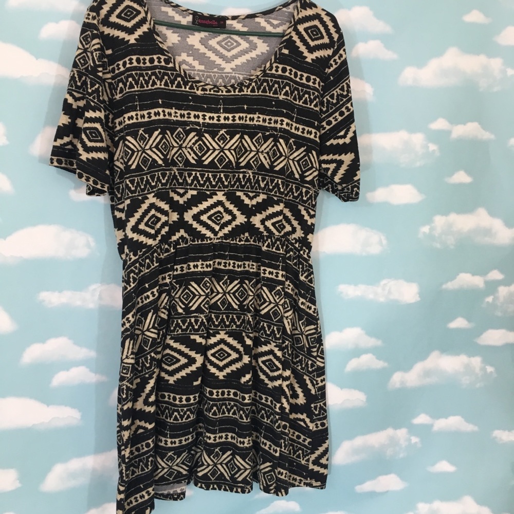 Annabelle Black and Tan printed dress 3x tee style